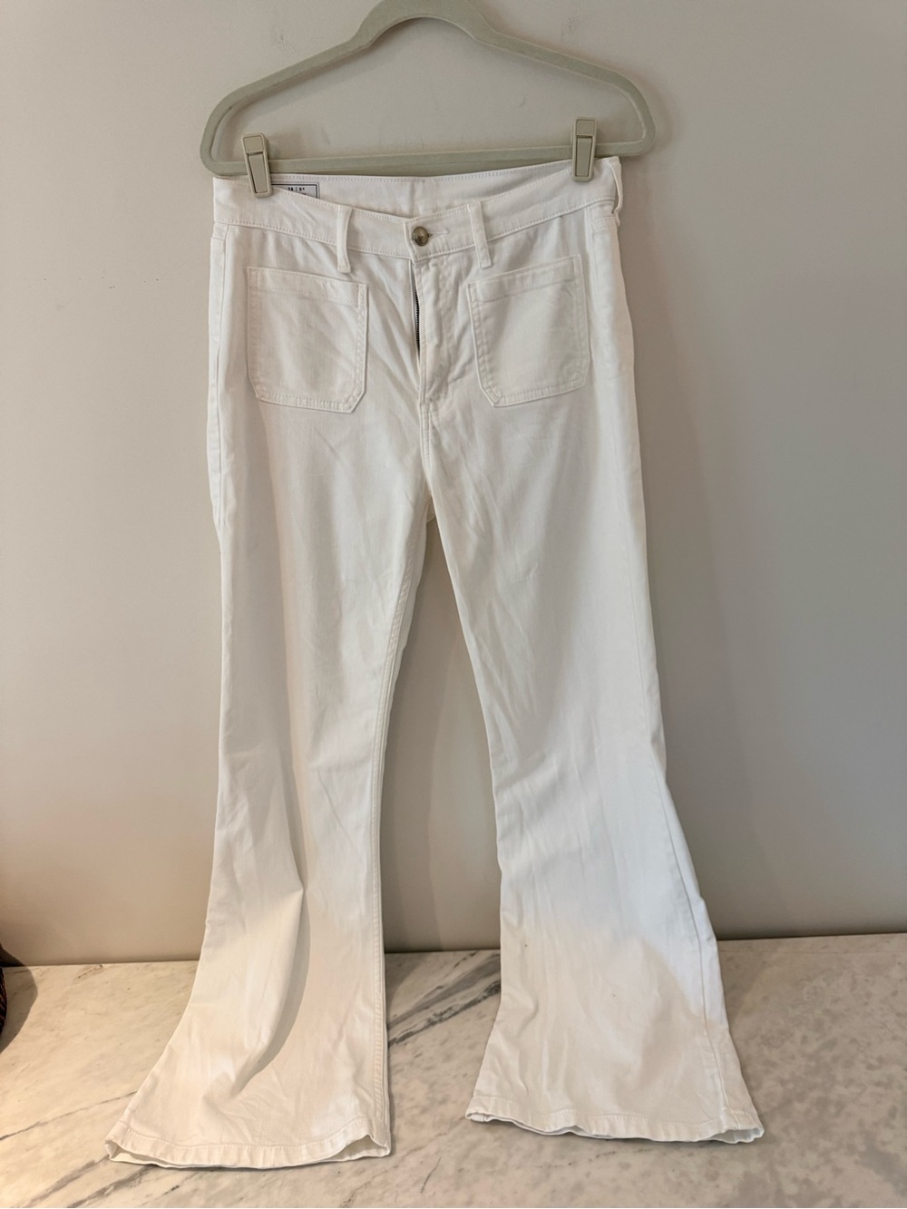 Gap White Flared Jeans. Size 6R.